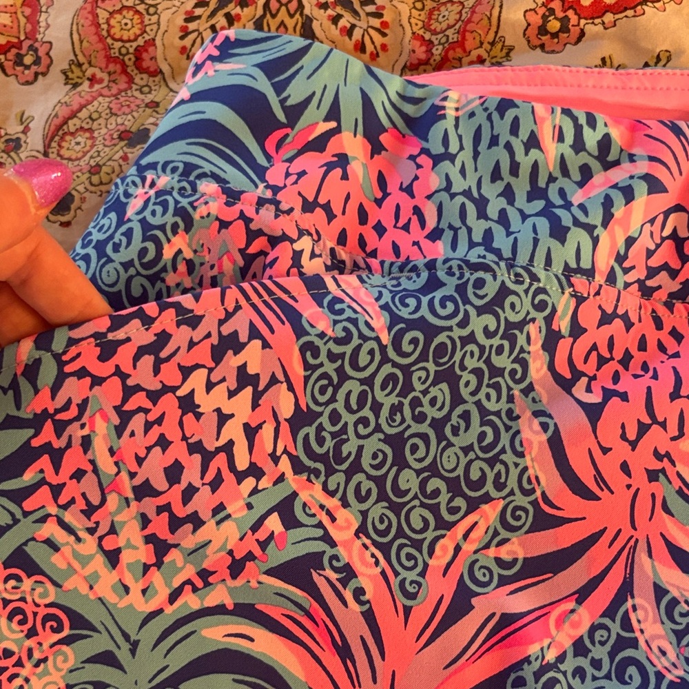 Lilly Pulitzer Borealis Blue Tropic Down Low Pineapple Print Women’s skort Sz 10 - Picture 2 of 4